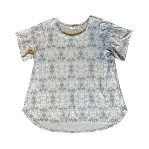Rose & Olive Gray Damask Short Sleeve Tee